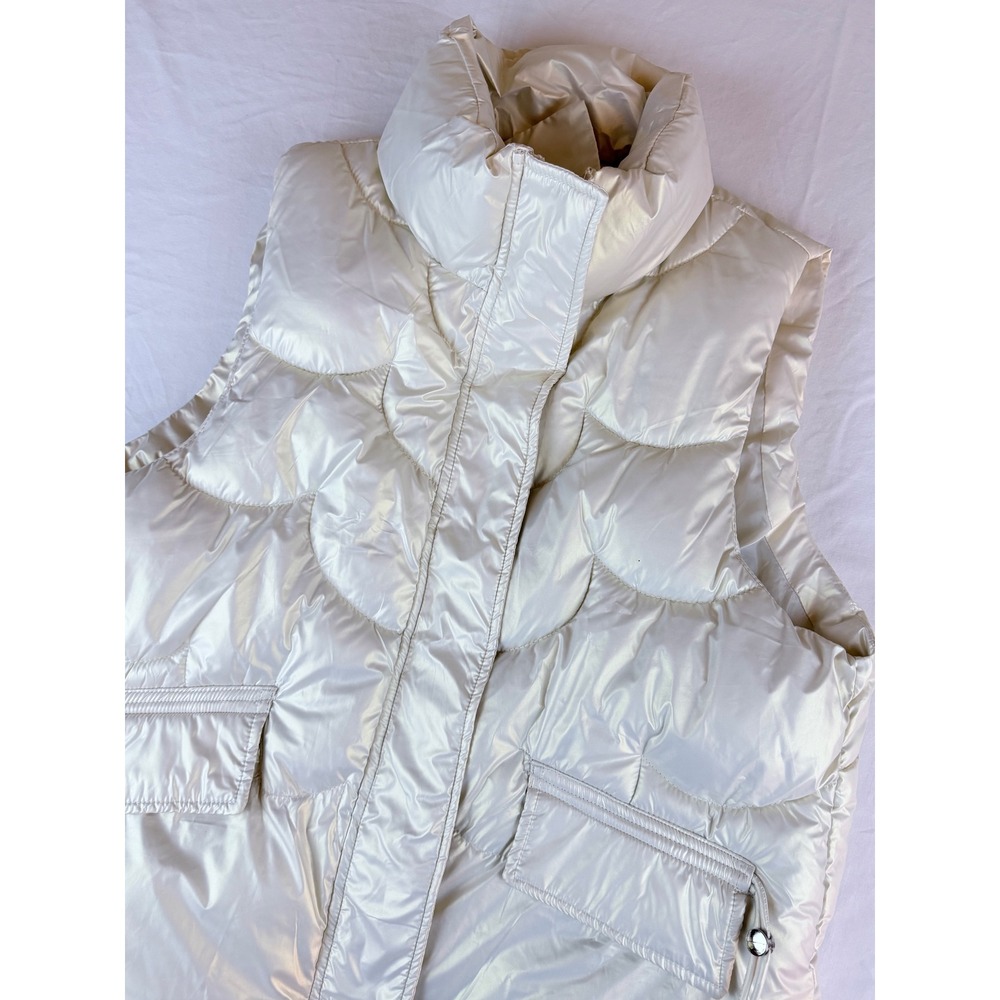 Shiny Cream Scalloped Puffer Vest Metallic High Neck Quilted Gilet Size XL